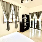Alojamiento Entero Con Vista Al Mar Desde Terraza Y Balcon