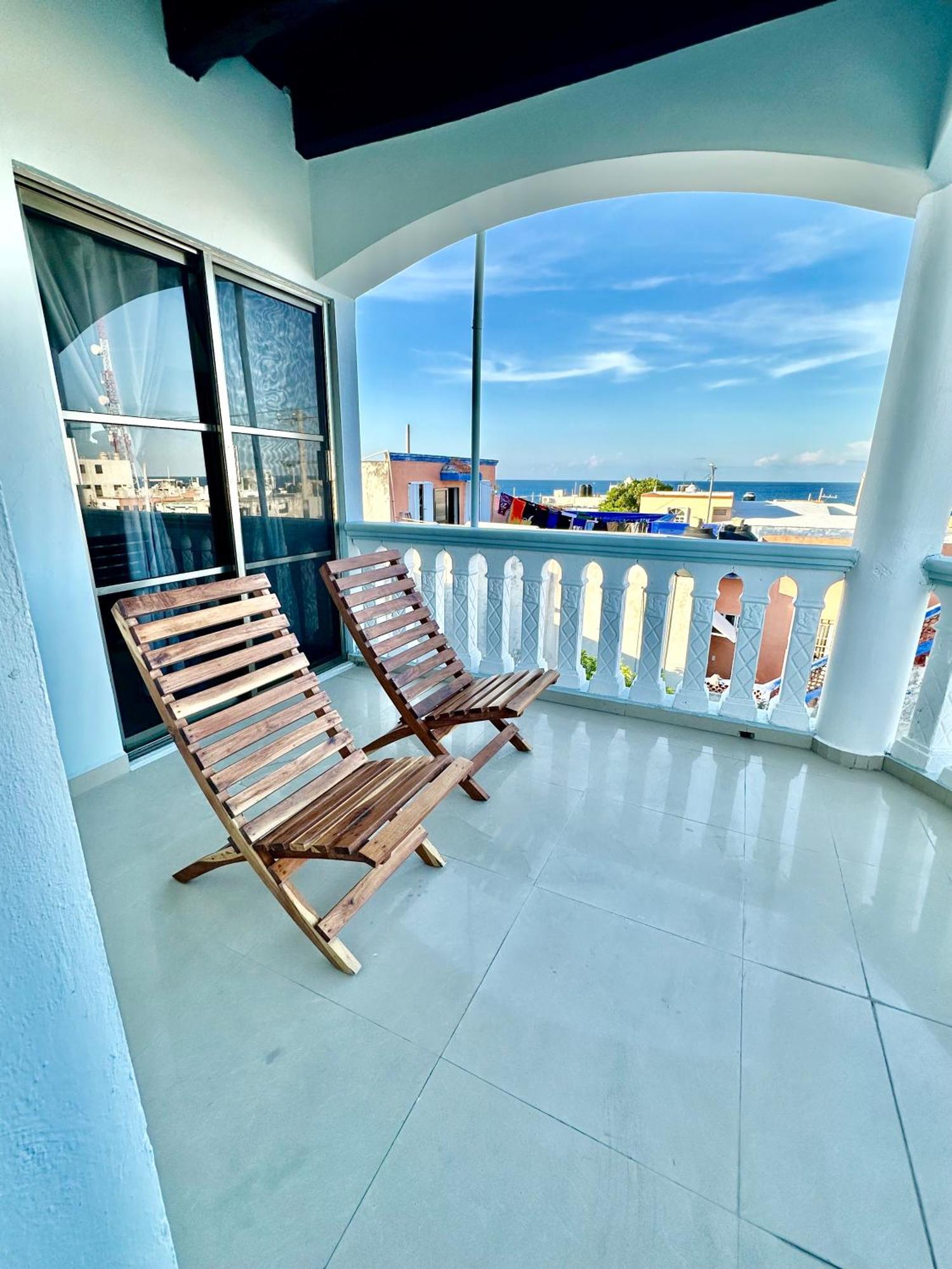 Entero Con Vista Al Mar Desde Terraza Y Balcon * Isla Mujeres